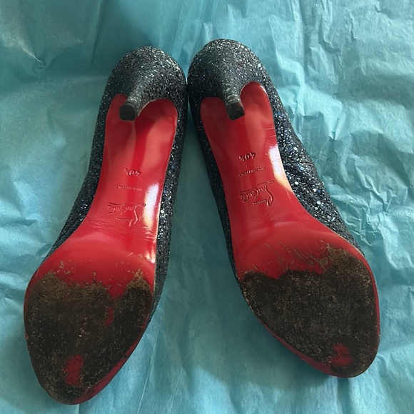 LOUIS VUITTON, BLACK SEQUINS OPEN TOE HEELS 40 1/2 with original red bag - Picture 4 of 13